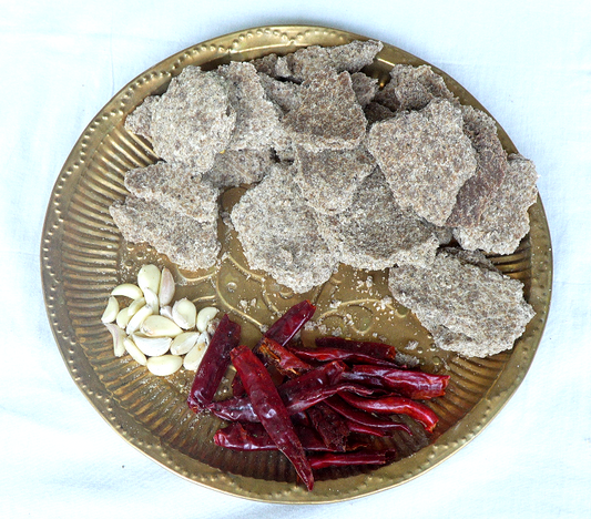 దంచిన తెలగపిండి కారం పొడి | Stone Mortar Defatted Sesame Oil Cake Spice Powder