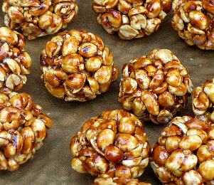 బెల్లం పల్లి లడ్డు | Jaggery Groundnut / Peanut Laddu